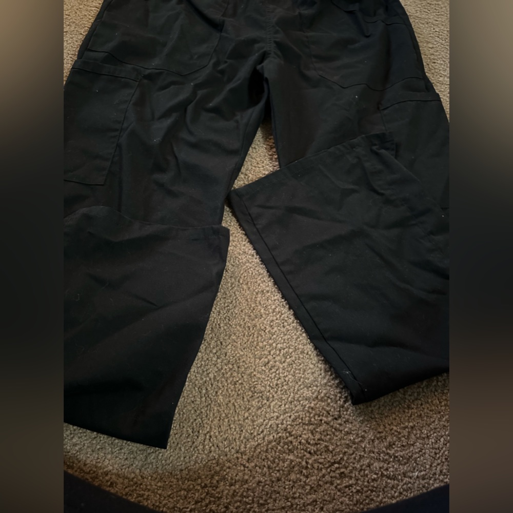 Women’s scrubs